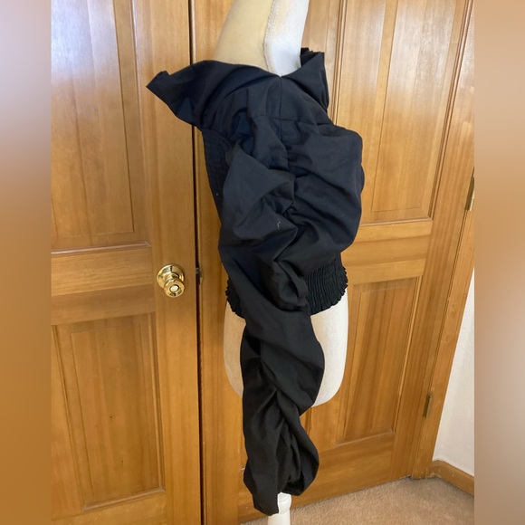 NWT, Lavishly Paris Women’s Off Shoulder Ruffle Trim Black Blouse. - Picture 6 of 16